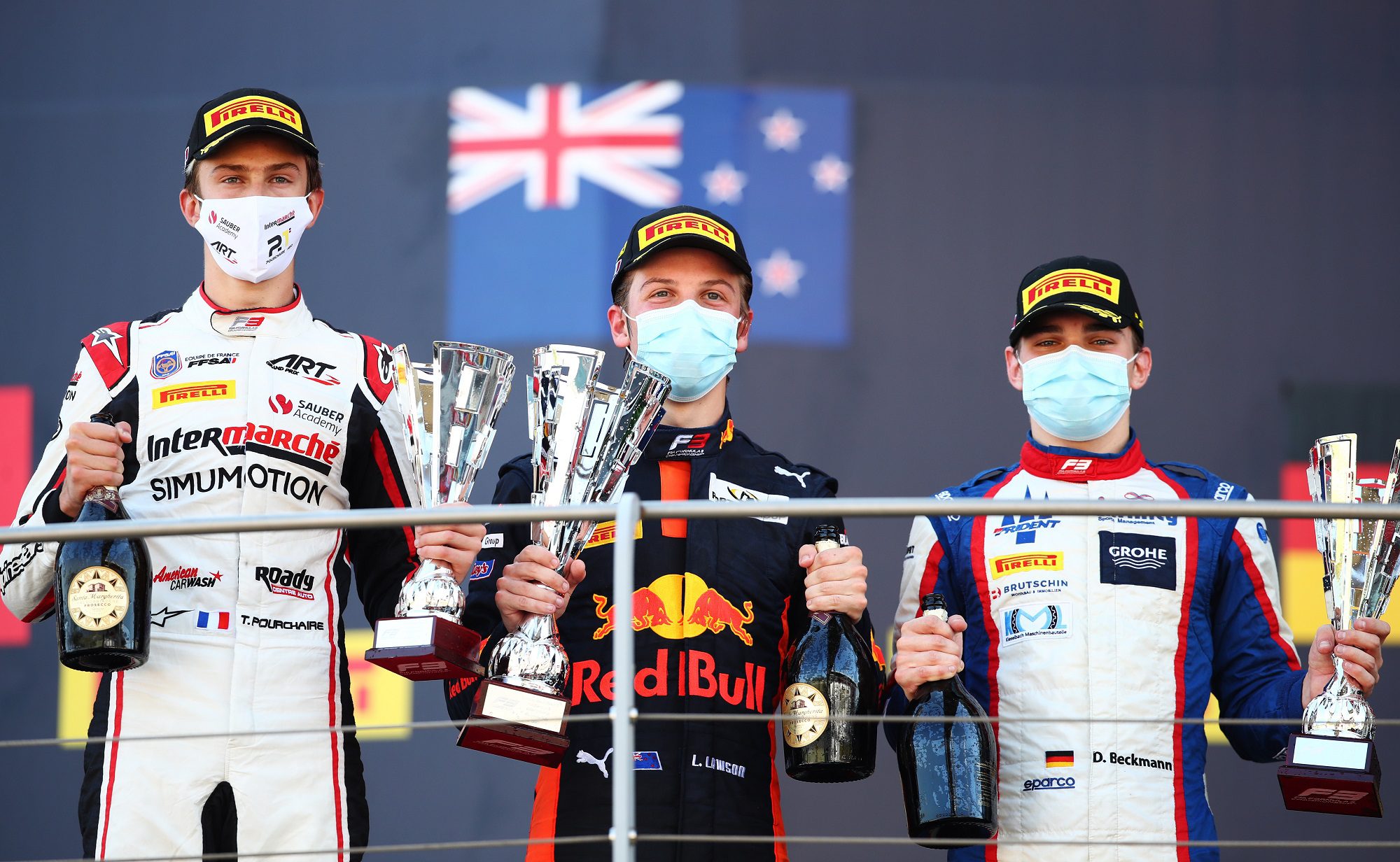Pourchaire, Lawson e Beckmann